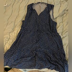 GAP Navy and White Floral Patterned Fabric